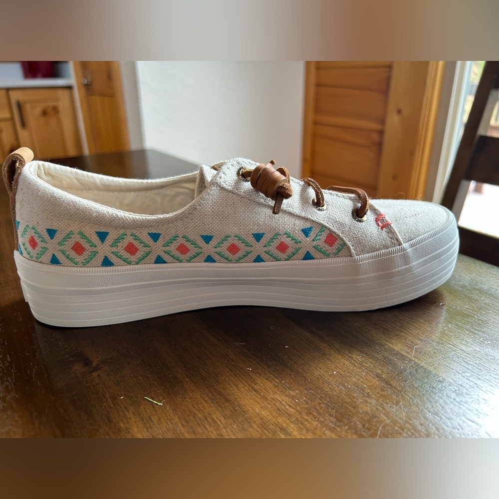 Sperry crest vibe canvas shoes - Picture 3 of 8